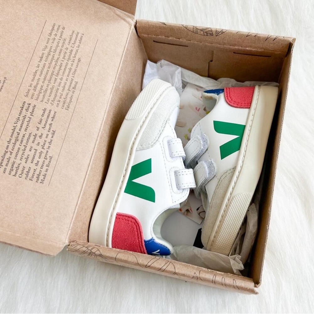 NEW Veja Toddler Small V12 Leather Sneakers Size 24 EU/8 US White $110 in retail
